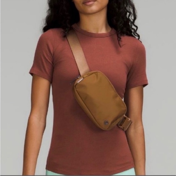 Lululemon - Picture 2 of 2